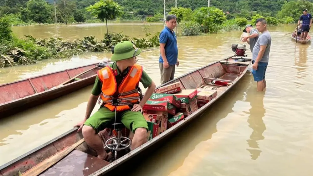 Miền Tây Nghệ An tập trung khắc phục hậu quả mưa lũ